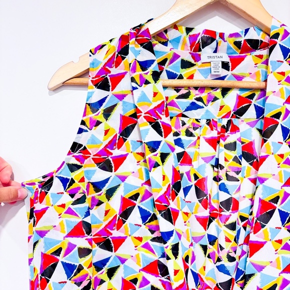 TRISTAN – Multicolored geometric asymmetrical sleeveless blouse | Summer top * - Picture 2 of 6